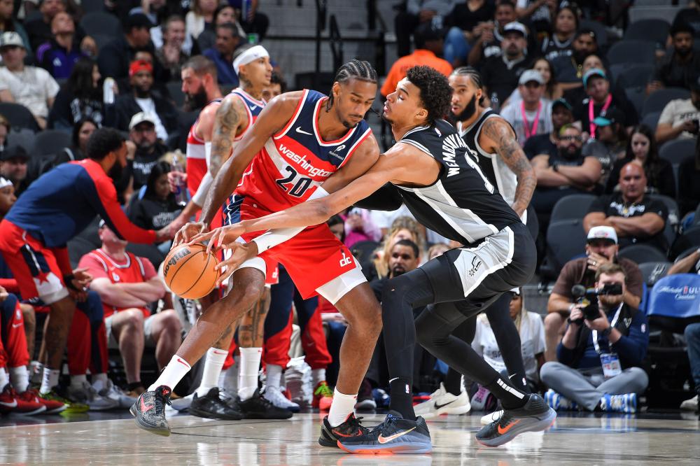 更需要谨慎 更需要谨慎