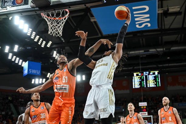 冷静的判断 冷静的判断