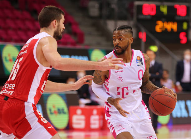 示了足球比 示了足球比