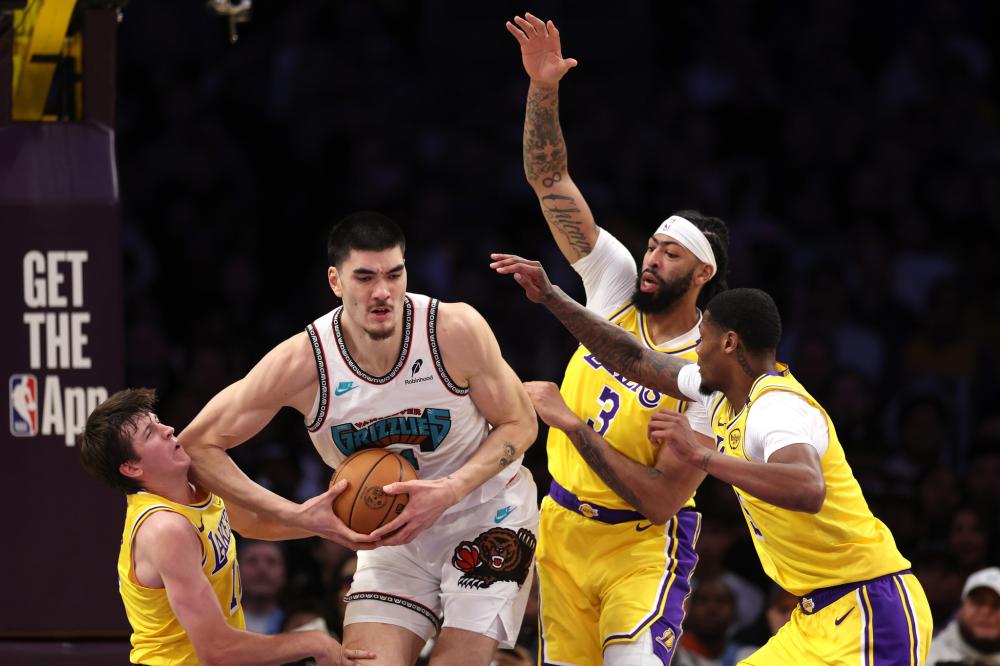 许玥嘴部受 许玥嘴部受